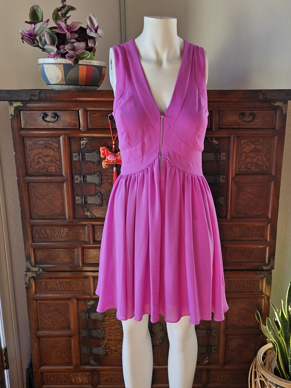 EXPRESS Sleeveless V-Neck Skater Dress with Front Zip NEW!